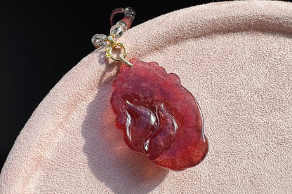 Top Grade Pigeon Blood Strawberry Quartz Hand Carved Nine Tailed Fox Pendant, Carved Strawberry Quartz Crystal, 天然极品鸽血红草莓晶手工雕刻九尾狐吊坠