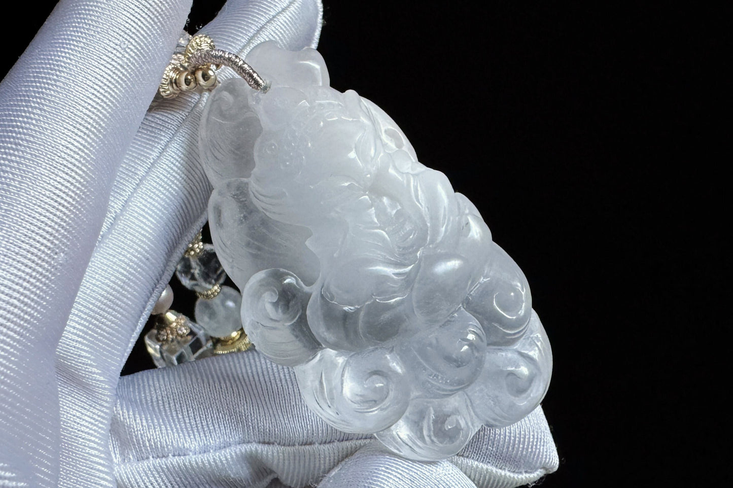 Large Natural White Rabbit Hair Quartz Hand Carved Nine Tailed Fox Pendant, High Grade White Rabbit Hair Necklace, 天然精品白兔毛手工精雕九尾狐吊坠