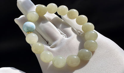 Natural Nephrite Beaded Bracelet with Dominican Larimar Bead, Nephrite Jade Bracelet, 天然软玉手串搭配海纹石