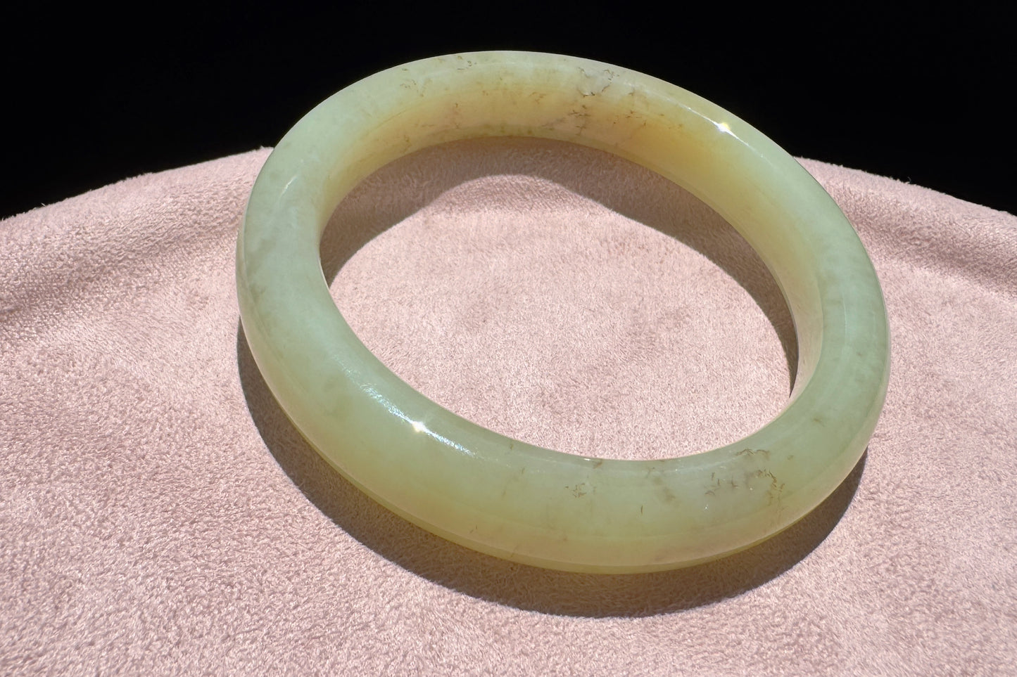 57mm Natural Yellow Hetian Nephrite Jade Bangle, Icy Nephrite Jade Bangle with Brown Sugar Vein lines 天然和田玉黄口带糖化纹圆镯手镯