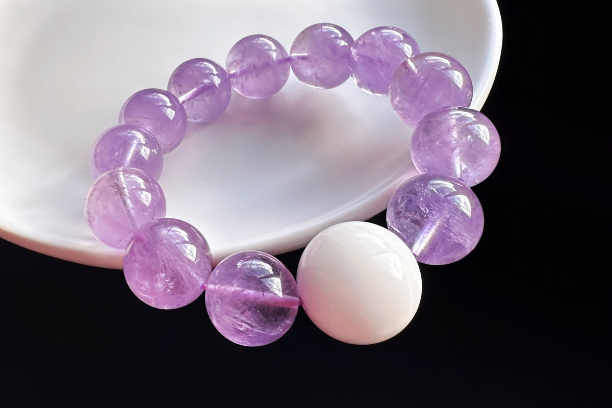15mm Natural Lavender Amethyst Bracelet, Genuine Tridacna Bead Bracelet 20mm, Large Gemstone Statement Jewelry, Purple Crystal Bracelet