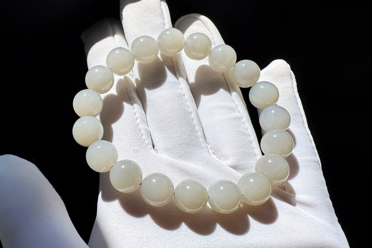 Natural Smokey Gray Hetian Nephrite Bracelet, Gray Nephrite Jade Beaded Bracelet, 天然青海料和田玉浅烟灰色圆珠玉手串