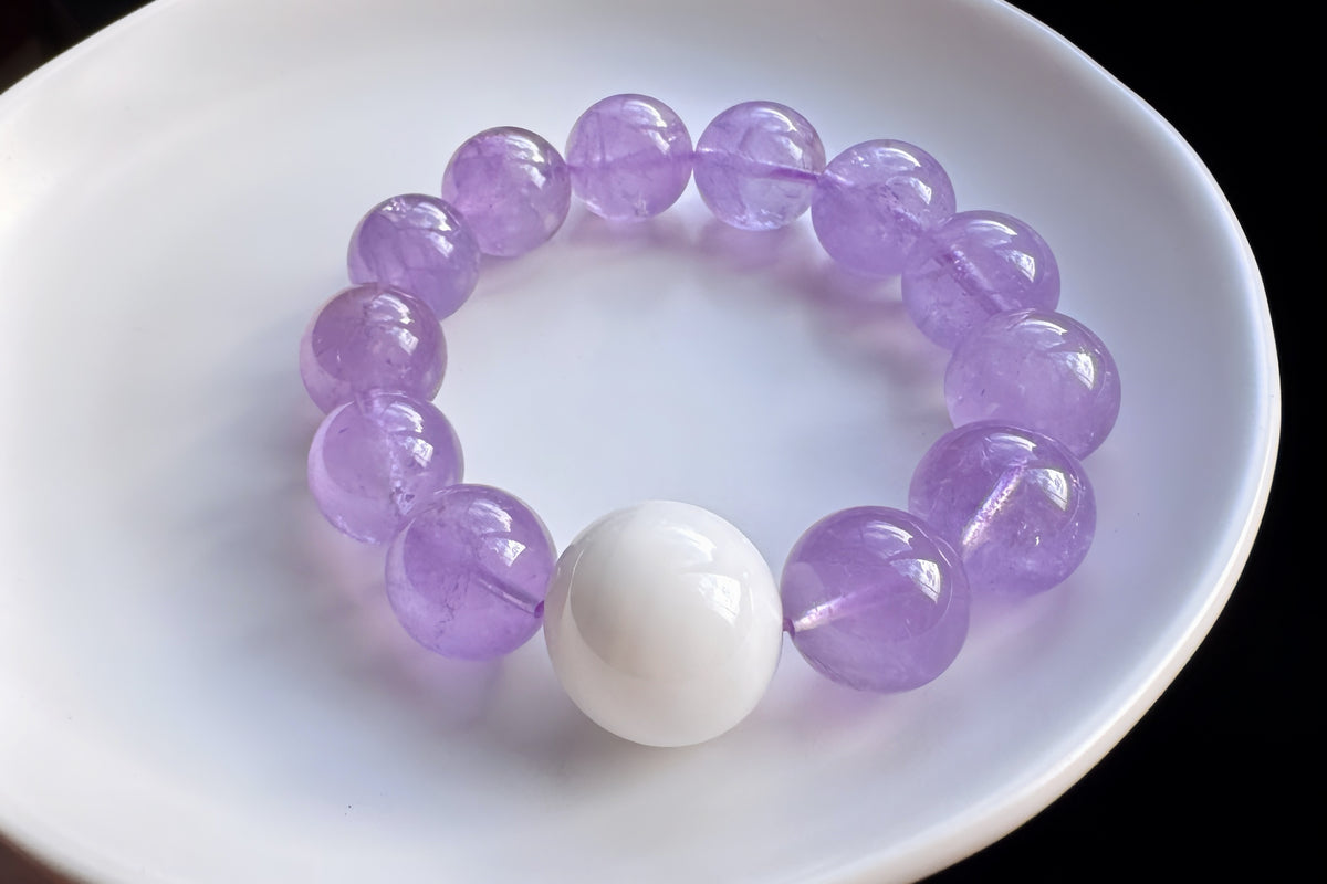 15mm Natural Lavender Amethyst Bracelet, Genuine Tridacna Bead Bracelet 20mm, Large Gemstone Statement Jewelry, Purple Crystal Bracelet