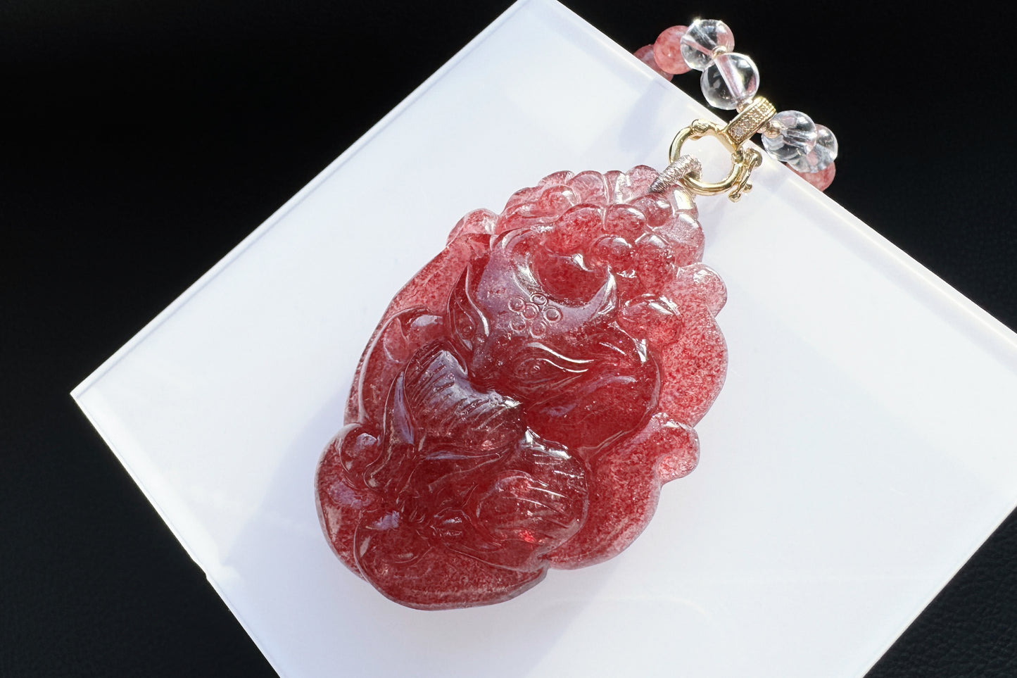 Top Grade Pigeon Blood Strawberry Quartz Hand Carved Nine Tailed Fox Pendant, Carved Strawberry Quartz Crystal, 天然极品鸽血红草莓晶手工雕刻九尾狐吊坠