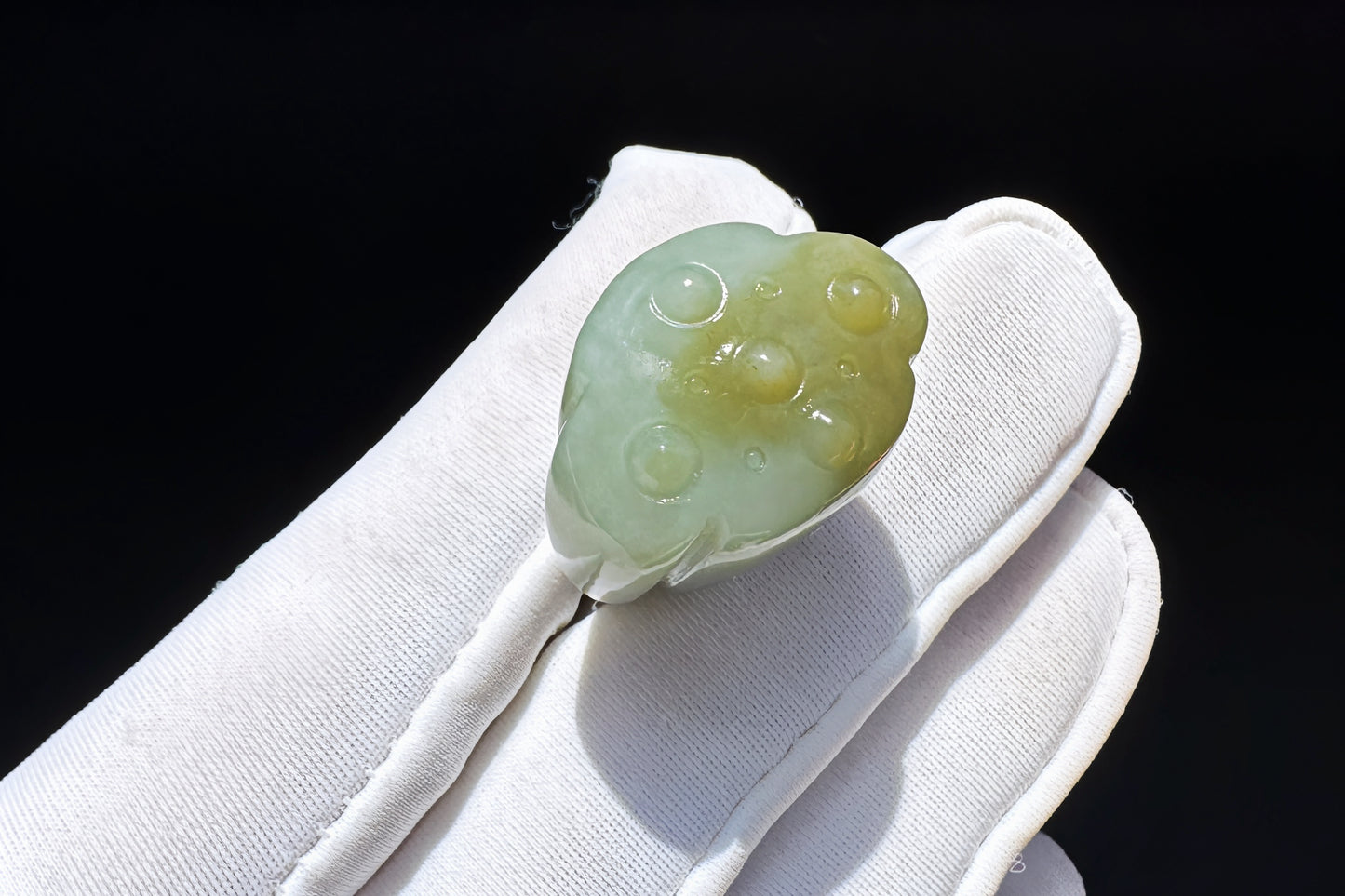 Natural Hetian Nephrite Lotus Pendant in Blue and Brown Sugar Color, Nephrite Jade Carved Lotus Pod Pendant, 天然和田玉蓝带糖色小莲蓬吊坠