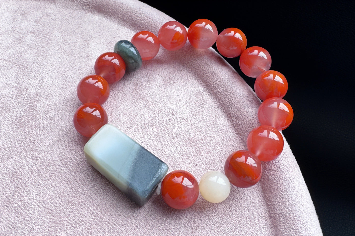 Natural Nanhong Agate Bracelet with Black and White Nephrite Jade, Untreated Nanhong Agate Beads, 天然冰飘火焰南红珠配水墨青花和田玉手串