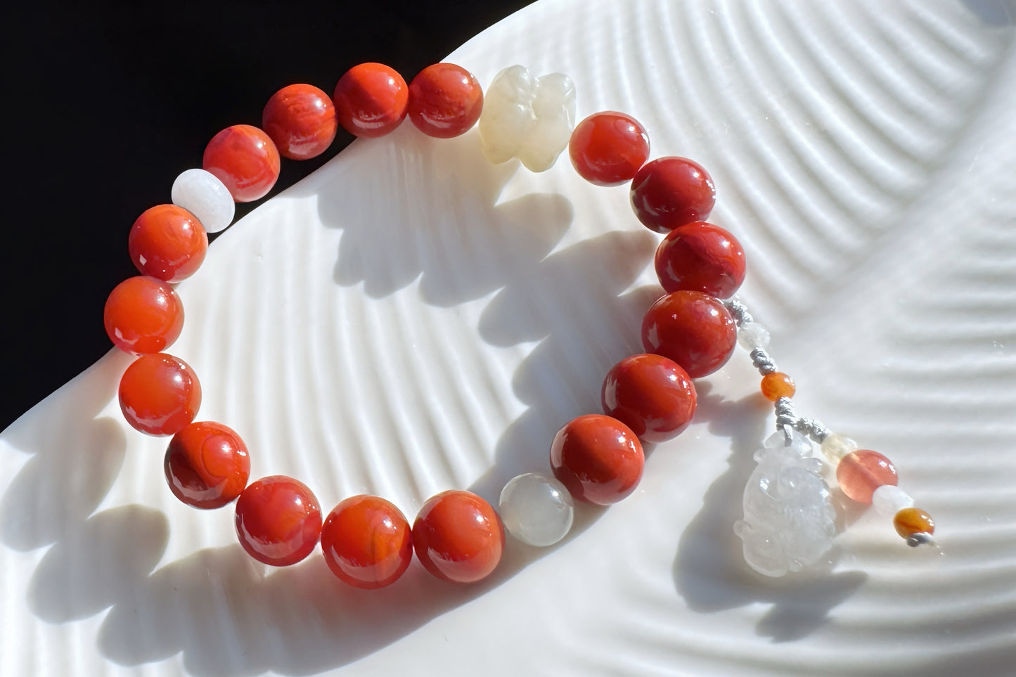 Natural High Grade Nanhong Agate Beaded Bracelet, Bracelet made with Nanhong, Nephrite, jadeite jade, 天然南红玛瑙瓦西锦红圆珠手串搭配和田玉并蒂莲A货翡翠如意