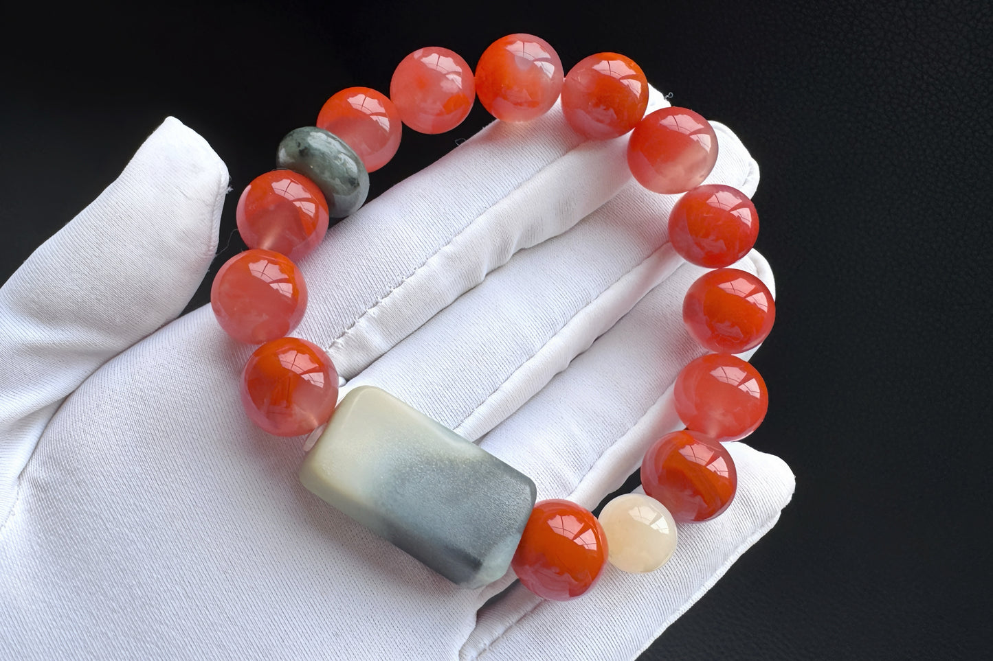 Natural Nanhong Agate Bracelet with Black and White Nephrite Jade, Untreated Nanhong Agate Beads, 天然冰飘火焰南红珠配水墨青花和田玉手串
