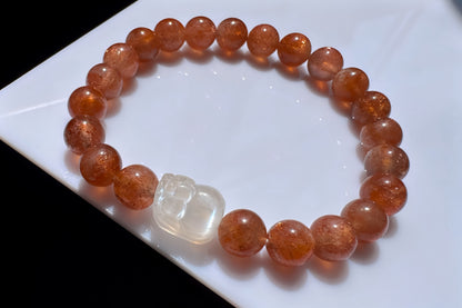 Natural Red Skeletal Golden Sunstone Beaded Bracelet, Natural Moonstone Carved PiXiu Charm, Sunstone Bracelet, 天然无优化黑骨干红金沙太阳石水晶手串搭配月光石貔貅