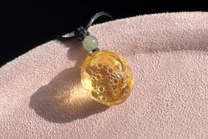 High Grade Natural Brazilian Citrine Hand Carved Frog on Lotus Pod Pendant, Citrine Toad Necklace, Carved Citrine Pendant, 天然精品巴西黄手工精雕呱呱来财吊坠