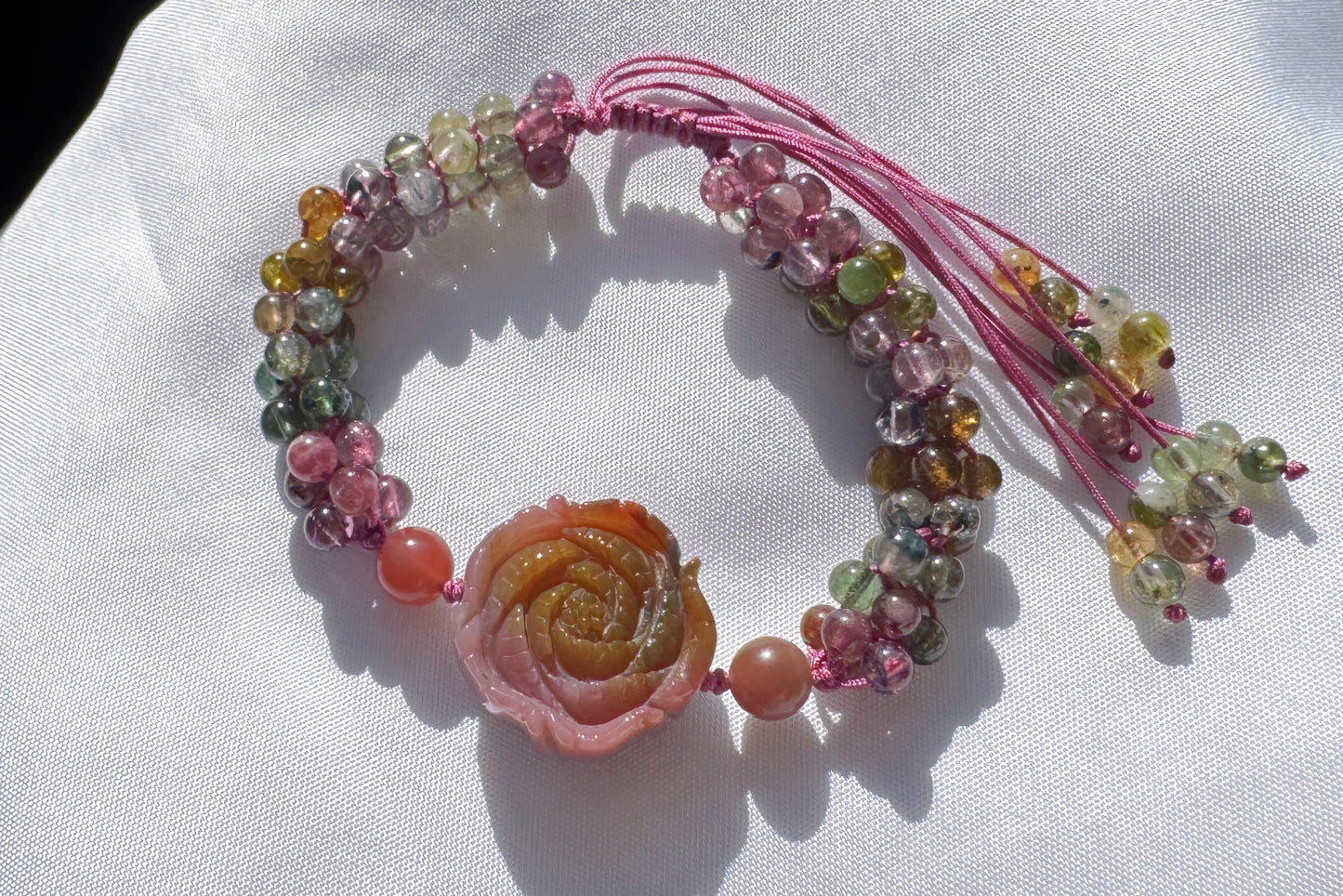 Natural Tourmaline Braided Bracelet with Carved Yanyuan Origin Agate Flower Charm, Yan-yuan and Tourmaline Bracelet, 天然手编碧玺小米珠手链搭配盐源花牌