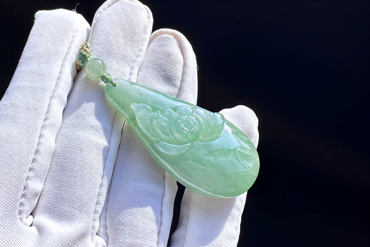 Certified Natural Grade A Jadeite Jade Pendant, Carved Jade Lotus Flower Pendant, 天然缅甸A货翡翠老坑冰晴绿随形荷花吊坠