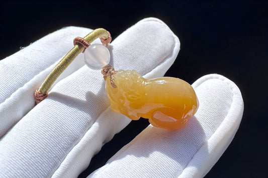 Dainty Natural Nephrite Jade Pixiu Pendant in Honey Color, Hand Carved Nephrite Jade Pixiu, 天然浅糖色软玉手工雕刻貔貅吊坠