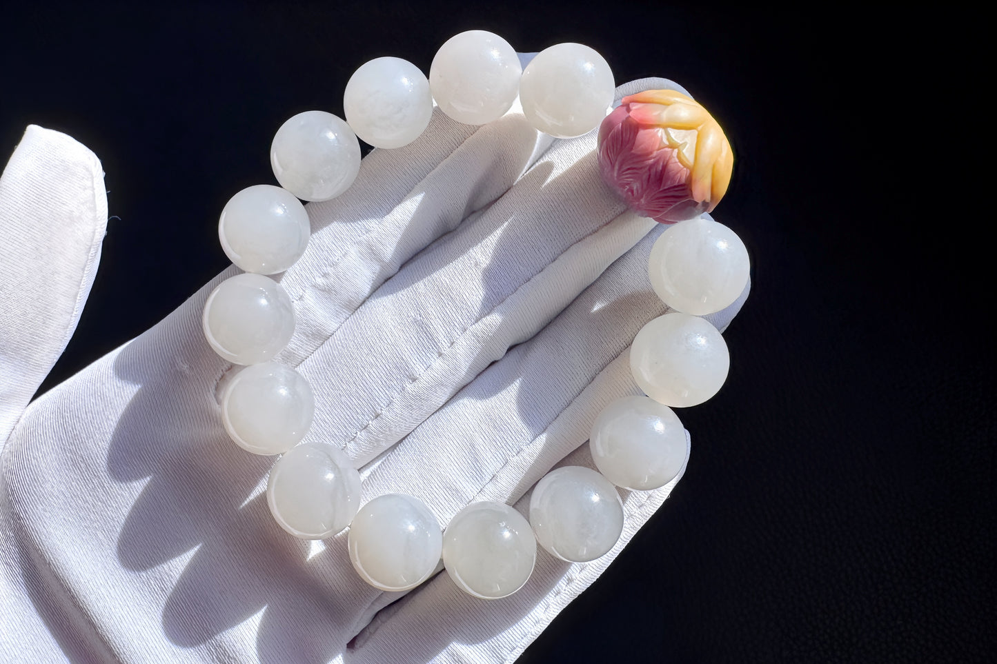 11.5mm Natural Light Gray Hetian Nephrite Jade Bracelet with Yanyuan Origin Agate Hand Carved Lotus and Phoenix Bead, 天然青海料烟灰和田玉手串搭配原矿盐源玛瑙荷花凤凰